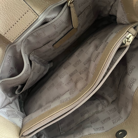 Michael Kors purse - Picture 2 of 2